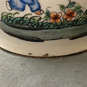 A pair of Chinese famille rose vases with ladies and boys in a garden, 19/20th C. — photo 8