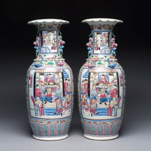 A pair of Chinese famille rose vases with narrative design, 19th C. — foto 4