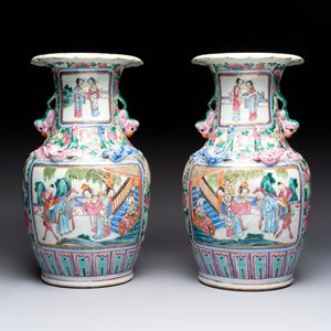 A pair of Chinese famille rose vases with narrative design on wooden stands, 19th C. — photo 2