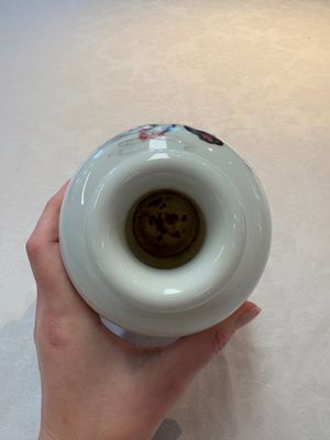 A pair of Chinese famille rose vases with two goddesses, Xi Ping Cao Lu 希平草廬 mark, Republic — 照片 15
