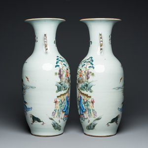 A pair of Chinese famille rose vases with two-sided design, 19/20th C. — photo 2