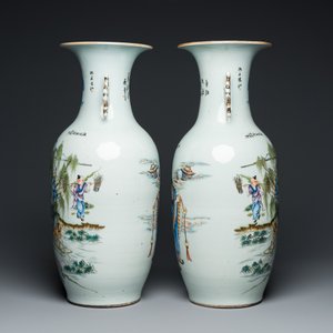 A pair of Chinese famille rose vases with two-sided design, 19/20th C. — photo 4