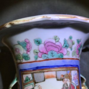 A pair of Chinese famille rose vases with warriors on horseback, 19th C. — photo 11