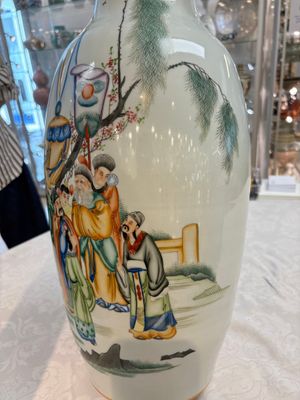 A pair of Chinese famille rose 'Wen Wang Fang Xian 文王訪賢' vases, signed Song Lin Ge 松林閣, 19/20th C. — photo 13