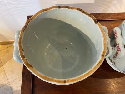 A pair of Chinese famille rose wine coolers, Qianlong — 照片 4