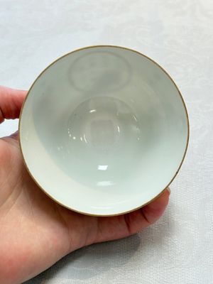 A pair of Chinese famille rose 'Wu Shuang Pu' covered bowls and saucers, Tongzhi mark, 19/20th C. — 照片 9