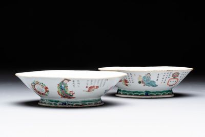 A pair of Chinese famille rose ''Wu Shuang Pu' tazzas, 19th C.