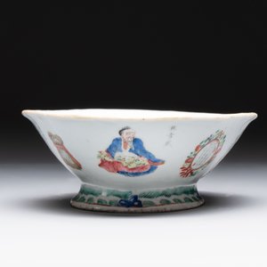 A pair of Chinese famille rose ''Wu Shuang Pu' tazzas, 19th C. — photo 6