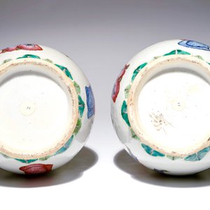 A pair of Chinese famille rose "Wu Shuang Pu" vases, 19th C. — photo 5