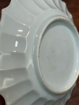 A pair of Chinese famille rose 'Xi Xiang Ji' cups and saucers, Yongzheng — 照片 13