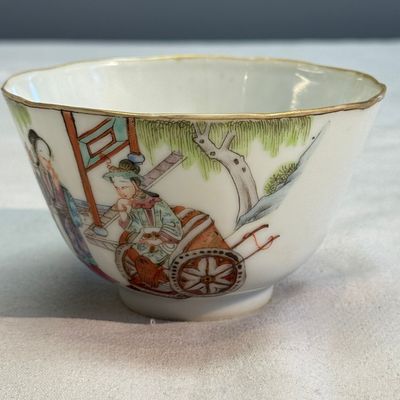A pair of Chinese famille rose 'Xi Xiang Ji' tea bowls — photo 18
