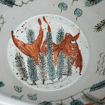 A pair of Chinese famille rose yellow-ground 'Antiquities' fish bowls with applied relief design — photo 15