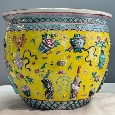 A pair of Chinese famille rose yellow-ground 'Antiquities' fish bowls with applied relief design — photo 2