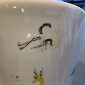 A pair of Chinese famille rose Yongzheng-style vases, 19/20th C. — photo 13
