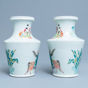 A pair of Chinese famille rose Yongzheng-style vases, 19/20th C. — photo 4