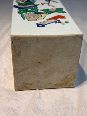 A pair of Chinese famille verte 'Antiquities' square vases, 19th C. — photo 8