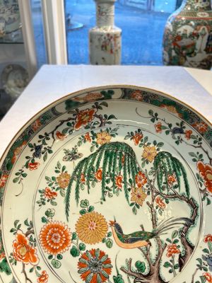 A pair of Chinese famille verte 'Bird Among Flowering Branches' dishes, Kangxi — photo 12