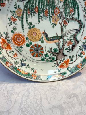 A pair of Chinese famille verte 'Bird Among Flowering Branches' dishes, Kangxi — photo 14