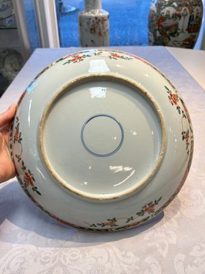 A pair of Chinese famille verte 'Bird Among Flowering Branches' dishes, Kangxi — photo 15