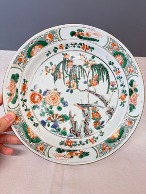 A pair of Chinese famille verte 'Bird among Willow and Flowering Branches' plates — foto 12