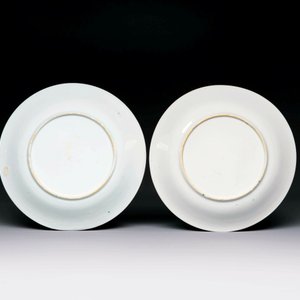 A pair of Chinese famille verte 'bird and peonies' plates, Kangxi — 照片 2