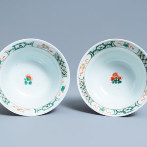 A pair of Chinese famille verte bowls, Kangxi — 照片 6