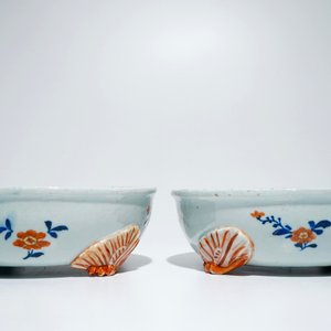A pair of Chinese famille verte bowls on feet, Kangxi — 照片 3