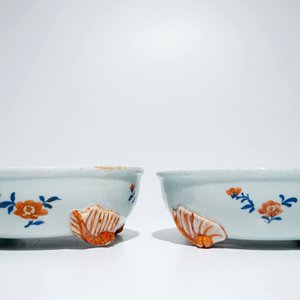 A pair of Chinese famille verte bowls on feet, Kangxi — 照片 4
