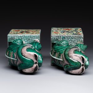 A pair of Chinese famille verte Buddhist lions, 19th C. — foto 5