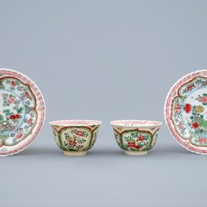 A pair of Chinese famille verte cups and saucers, Kangxi — 照片 1