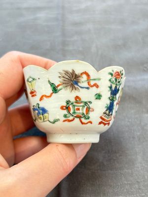 A pair of Chinese famille verte cups and saucers with antiquities, Kangxi — photo 13