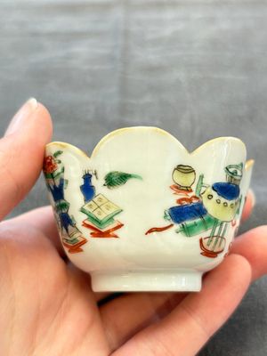 A pair of Chinese famille verte cups and saucers with antiquities, Kangxi — photo 8