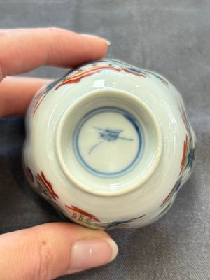 A pair of Chinese famille verte cups and saucers with antiquities, Kangxi — photo 10