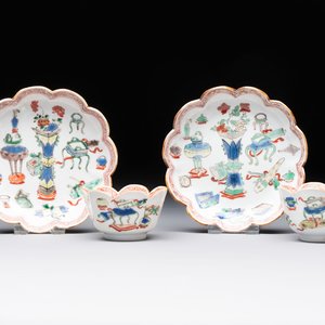 A pair of Chinese famille verte cups and saucers with antiquities, Kangxi — photo 1