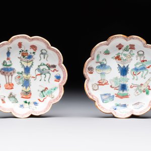 A pair of Chinese famille verte cups and saucers with antiquities, Kangxi — photo 2