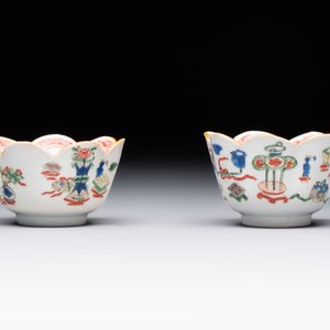 A pair of Chinese famille verte cups and saucers with antiquities, Kangxi — photo 5