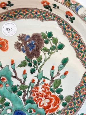 A pair of Chinese famille verte dishes with floral design, lingzhi mark, Kangxi — photo 3