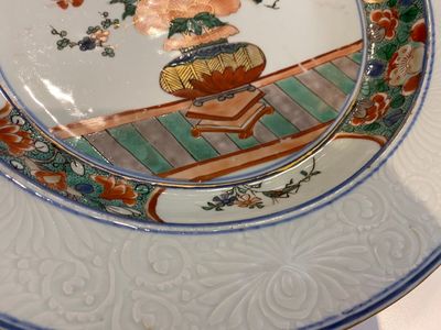 A pair of Chinese famille verte dishes with underglaze border design, Kangxi — 照片 7