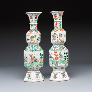 A pair of Chinese famille verte double-gourd hexagonal vases — photo 3