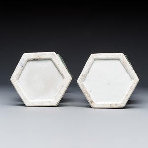 A pair of Chinese famille verte double-gourd hexagonal vases — photo 7