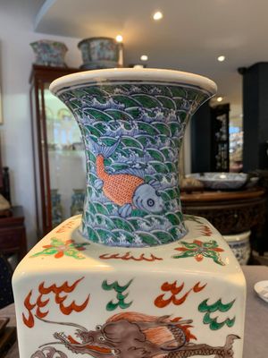 A pair of Chinese famille verte 'dragon' vases and wooden stands, Chenghua mark, 19th C. — photo 21