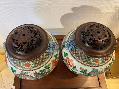 A pair of Chinese famille verte 'dragon' vases, Chenghua mark, 19th C. — 照片 4