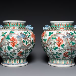 A pair of Chinese famille verte 'dragon' vases, Chenghua mark, 19th C. — 照片 2