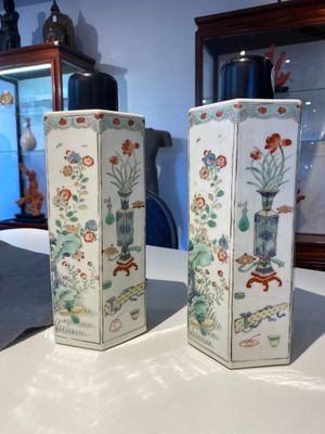 A pair of Chinese famille verte square tea caddies, Kangxi — 照片 4
