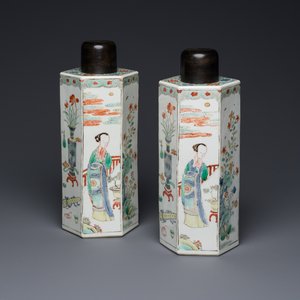 A pair of Chinese famille verte square tea caddies, Kangxi — 照片 1