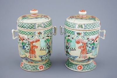A pair of Chinese famille verte Kangxi style covered bowls, 19th C.