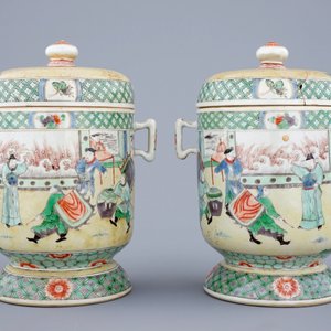 A pair of Chinese famille verte Kangxi style covered bowls, 19th C. — 照片 4