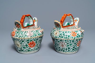 A pair of Chinese famille verte lime pots for the Vietnamese market, Kangxi