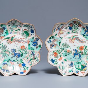 A pair of Chinese famille verte lotus-shaped plates, Kangxi — 照片 1