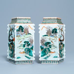 A pair of Chinese famille verte lozenge-shaped vases, 19th C. — photo 3